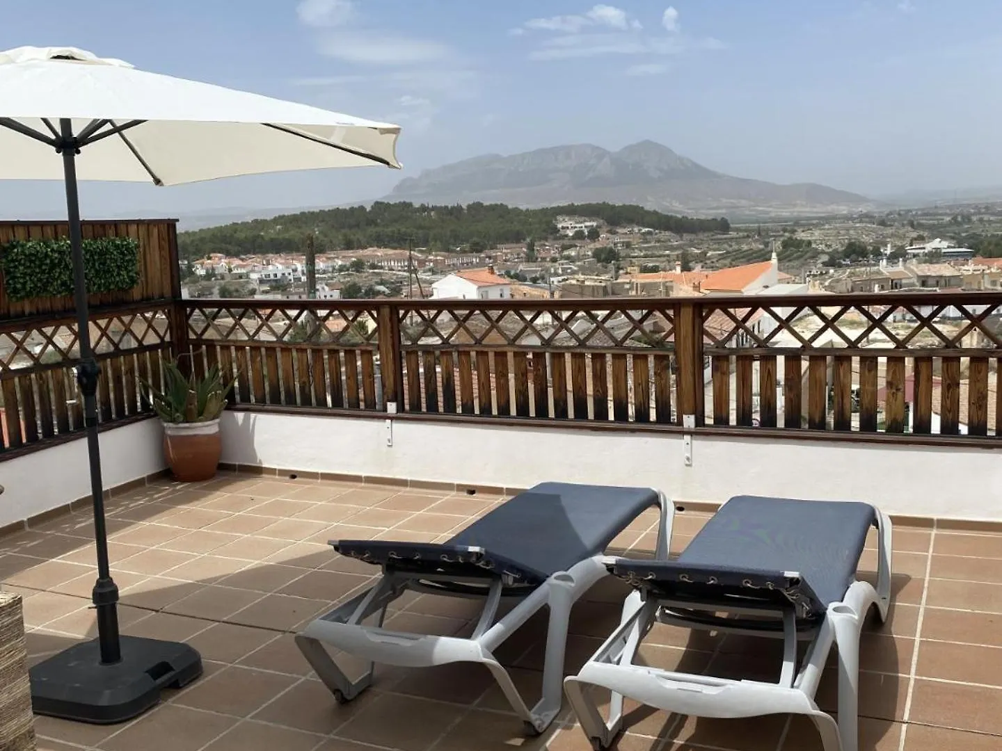 Alhanda Apartahotel Benamaurel
